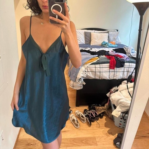 Secret Treasures Other - Secret Treasures Teal Chemise